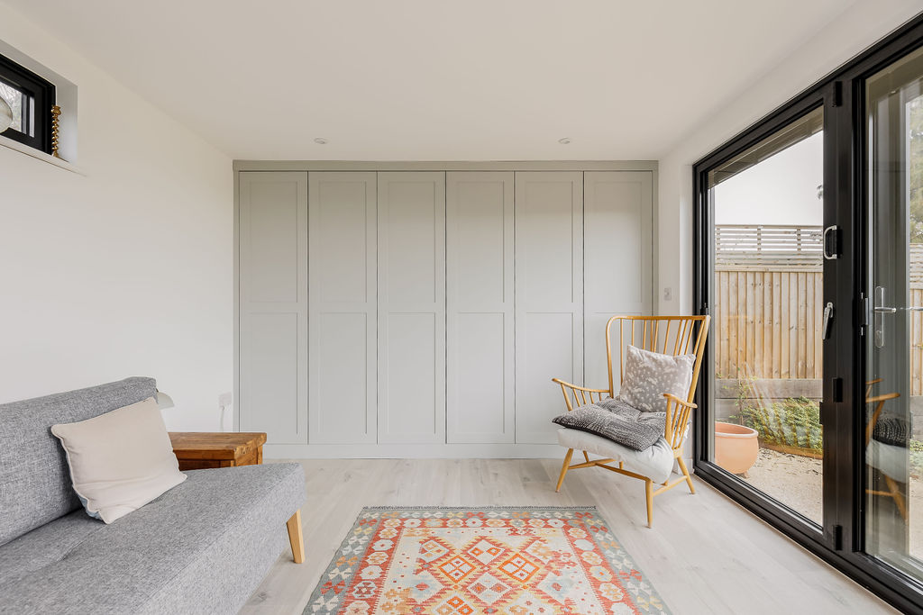 Bespoke Fitted Wardrobes Poole | Fitted Bedroom Furniture Design