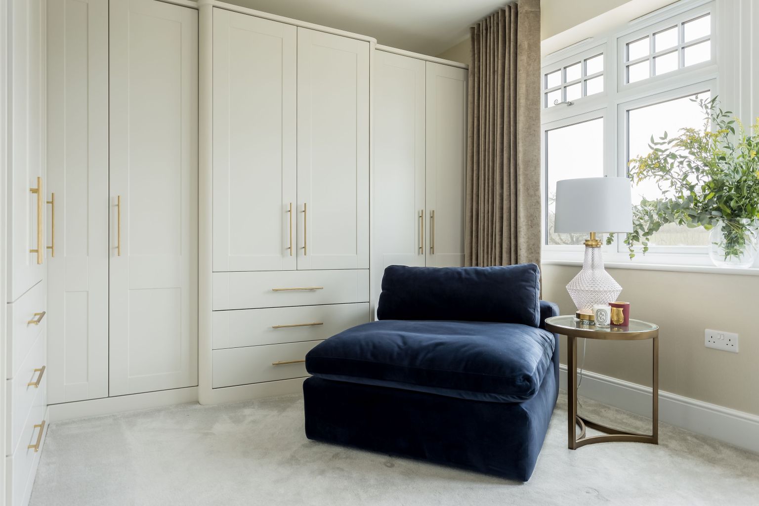 Bespoke Fitted Wardrobes Poole | Fitted Bedroom Furniture Design